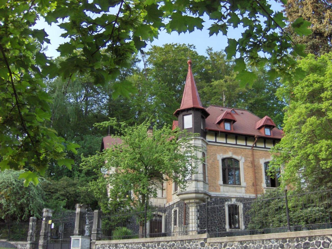 Romantic Chateau Krásná Lípa Bagian luar foto